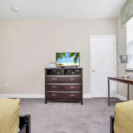 3 Bed Town Home With Splash Pool! Townhouse